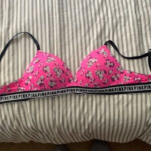 VS Pink bra!